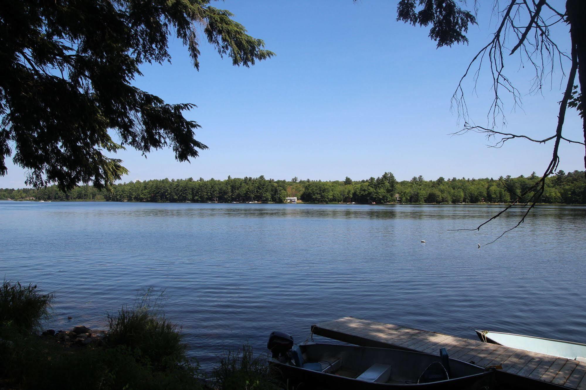 Black Lake Cabins Torrance Esterno foto